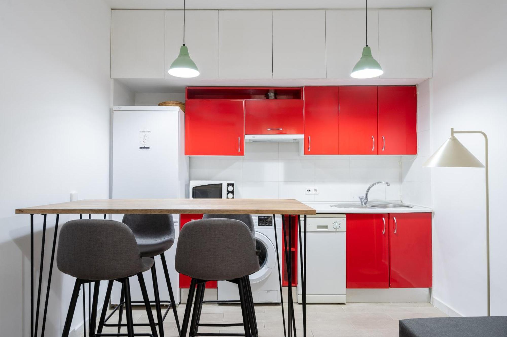 Apartamento En Chueca Para 4 Personas Alquiler Temporal Madrid Exterior foto