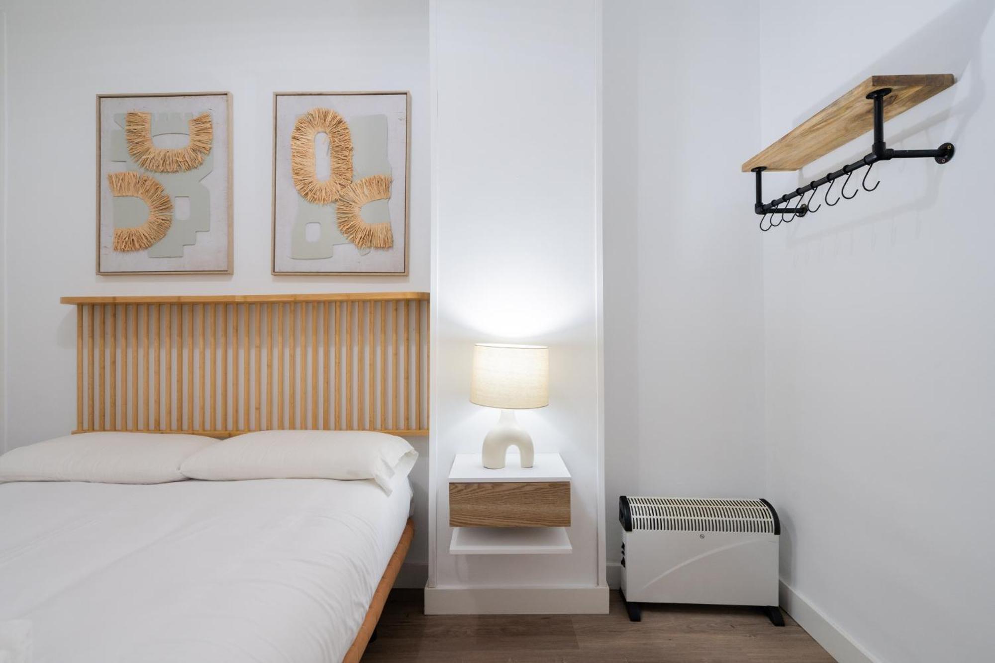 Apartamento En Chueca Para 4 Personas Alquiler Temporal Madrid Exterior foto